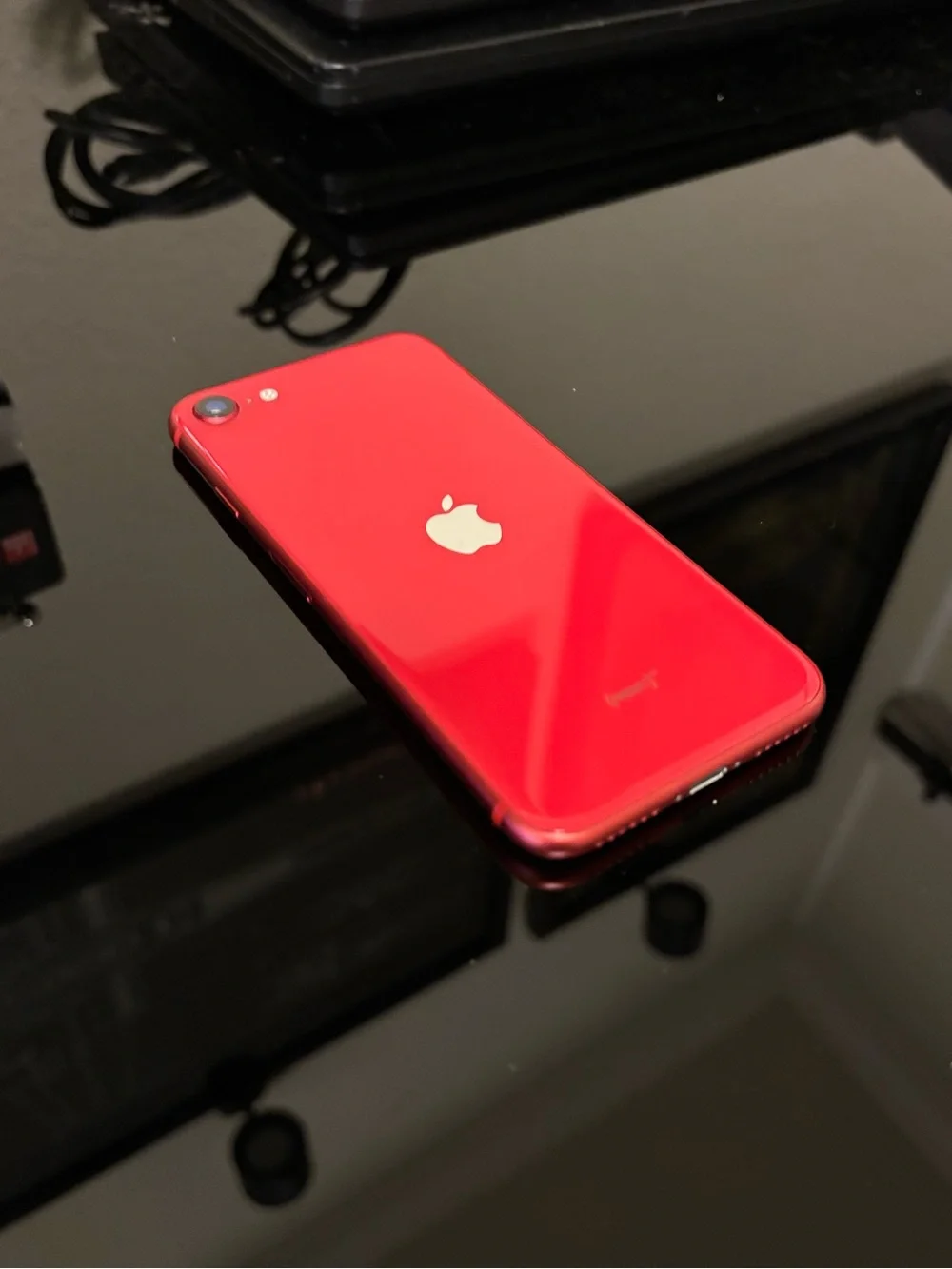 iPhone SE (3rd Generation) - 64GB - RED - “Flawless Condition” - new battery